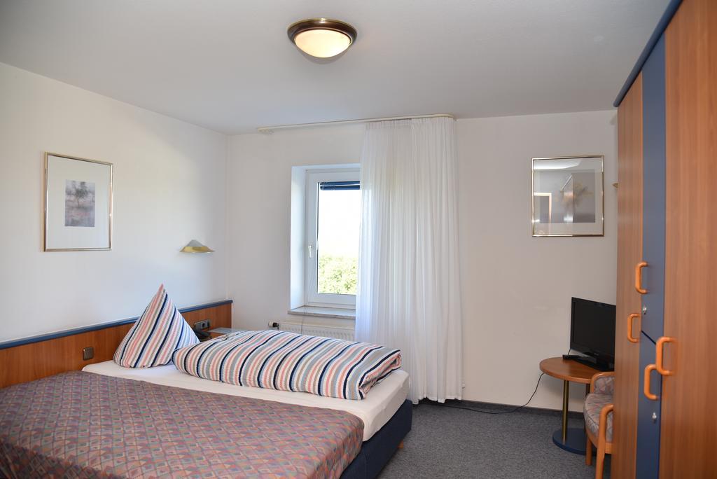 Hotel An Der Alten Porzelline Neuhaus am Rennweg Δωμάτιο φωτογραφία