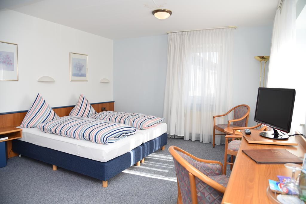 Hotel An Der Alten Porzelline Neuhaus am Rennweg Δωμάτιο φωτογραφία