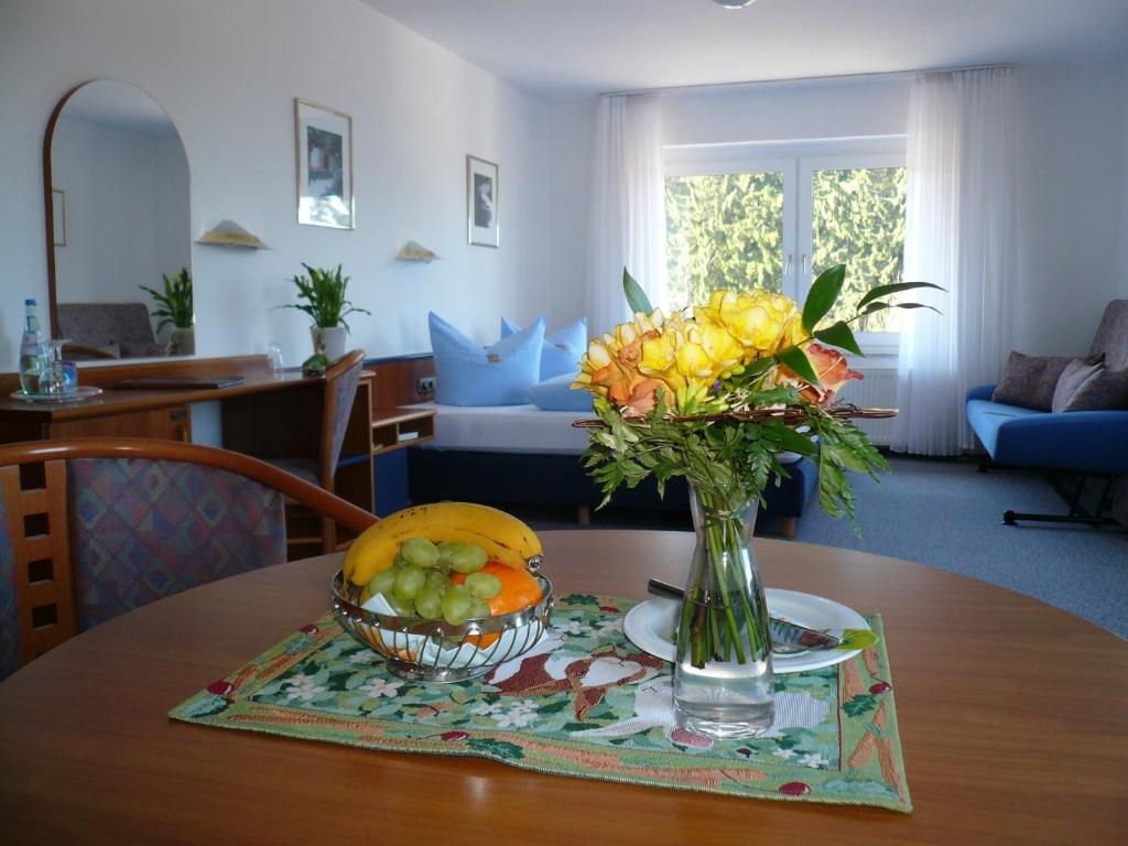 Hotel An Der Alten Porzelline Neuhaus am Rennweg Δωμάτιο φωτογραφία
